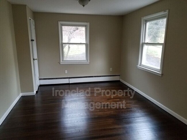 Foto del edificio - 167 Newfield St