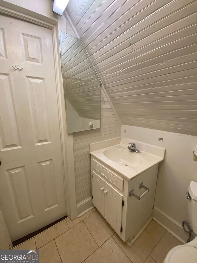 Foto del edificio - 693 Boulevard