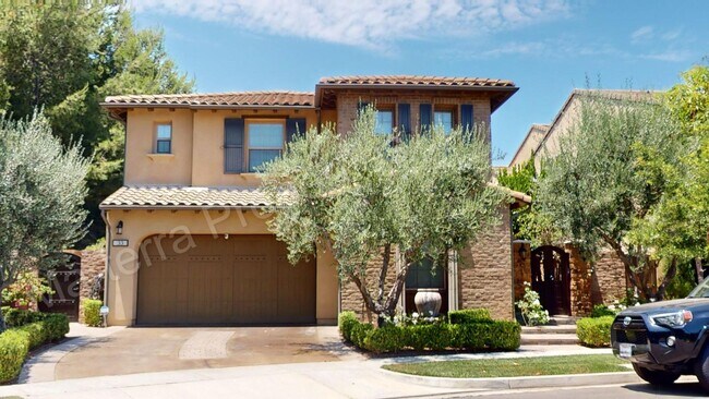 Building Photo - Beautiful Home in Portola Springs