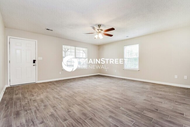 Foto del edificio - 3 Bedroom Pet-Friendly Home in Marietta, GA with Main Street Renewal