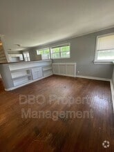 Building Photo - 37 Parkwood St
