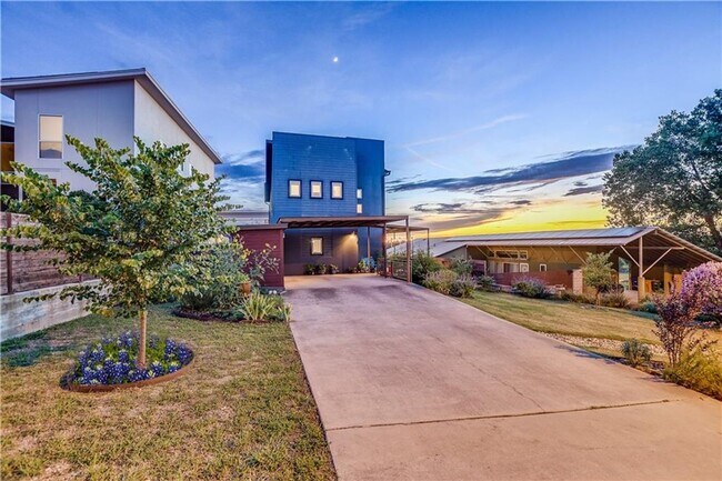 Foto del edificio - Incredible 3-Bedroom Home in the Agave Neighborhood of East Austin