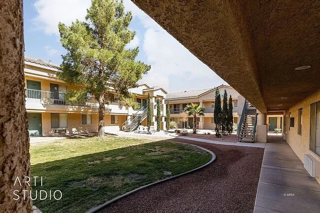 Edificio - 100 Pulsipher Ln