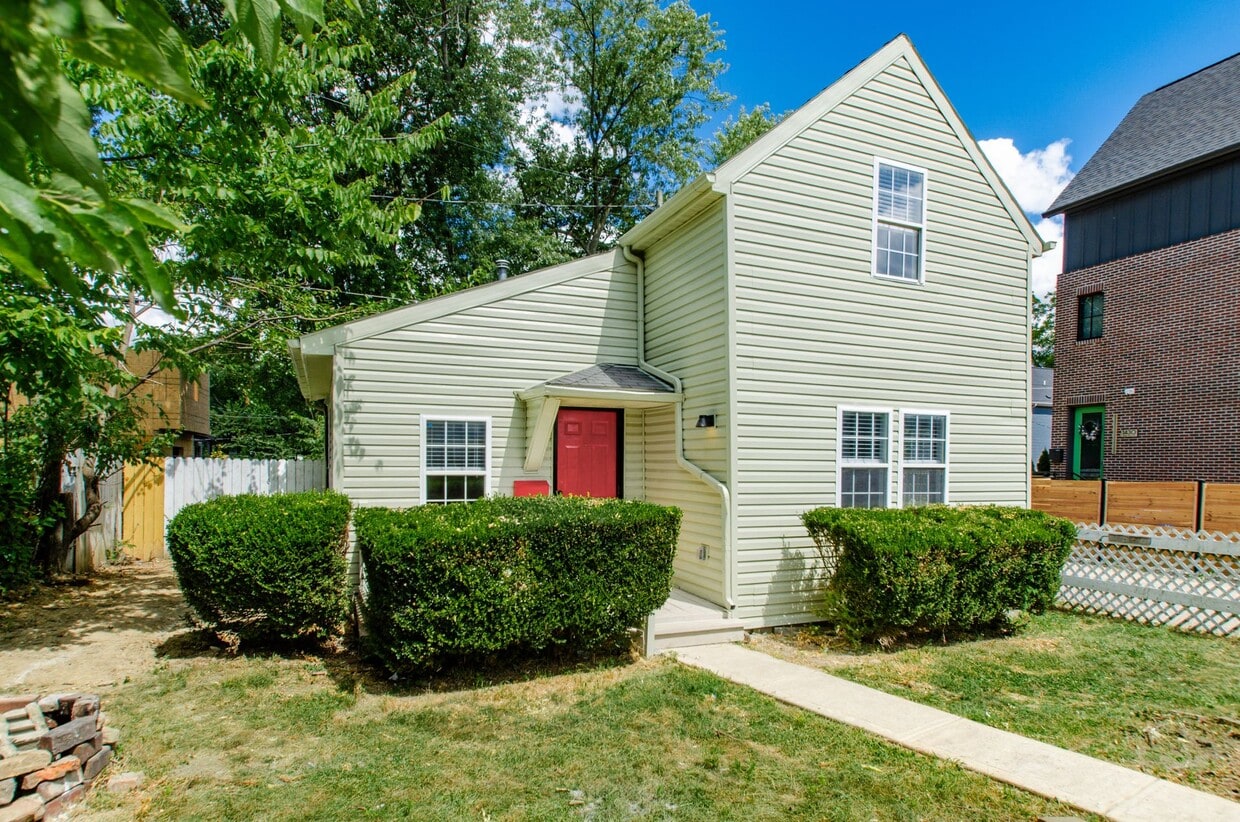 Primary Photo - 1426 E Rich St
