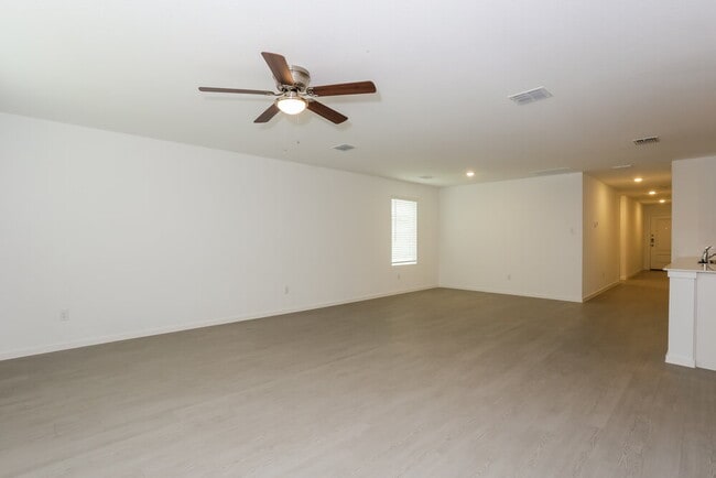 Building Photo - 1812 Javelina St