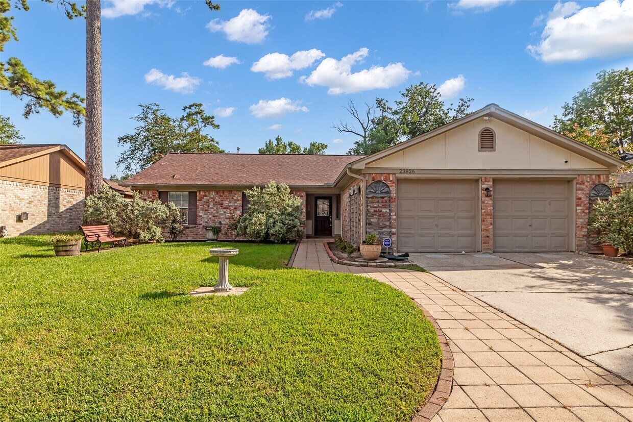 Foto principal - 23826 Farm Hill Dr