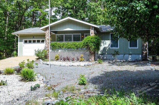 Building Photo - Central Hot Springs Village/Home/Unfurnished