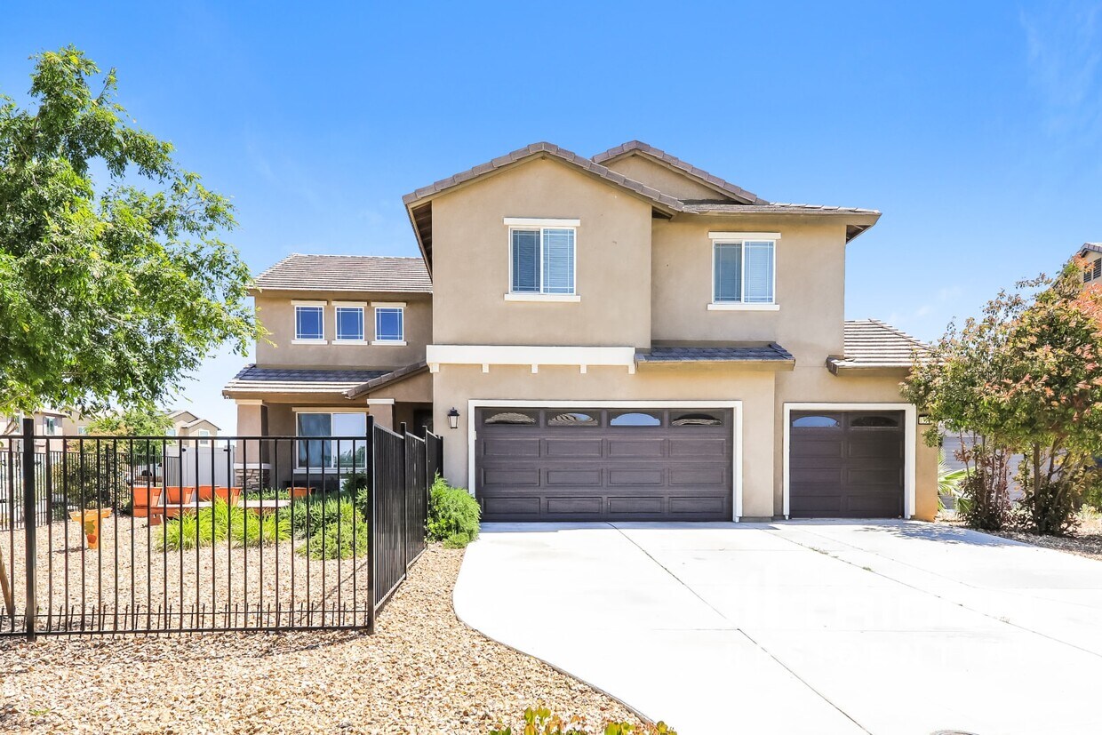 Primary Photo - 13725 Polk Ct