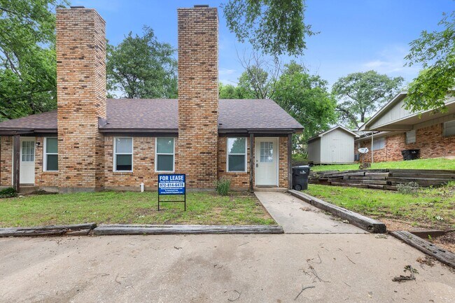 Foto del edificio - 1205 W Texas St