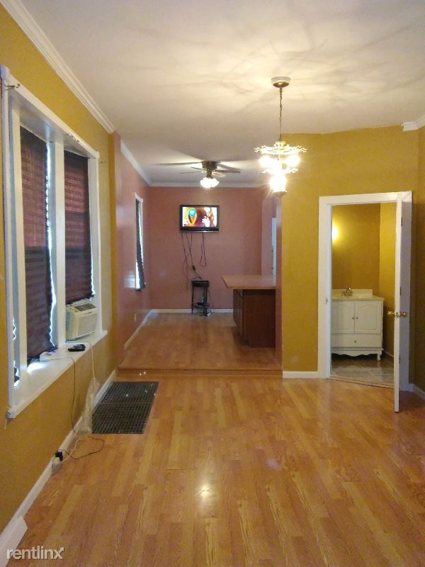 Primary Photo - 3 br, 1 bath House - 1655 W 59th St