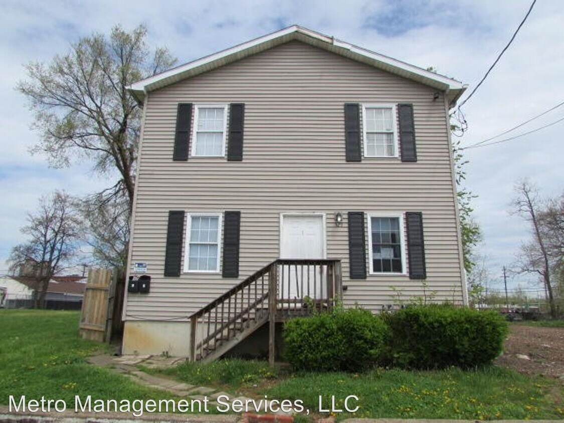 Primary Photo - 525 Finzer St