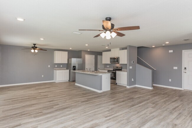 Foto del edificio - 5720 Blackhorse Cir