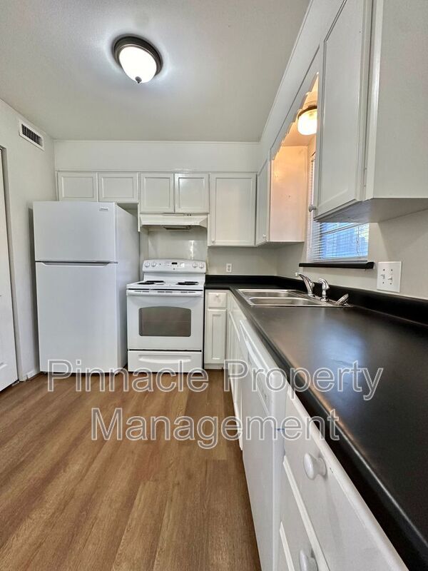 Foto del edificio - 1425 Austin St