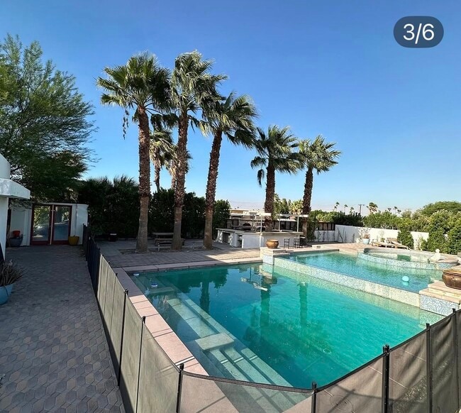 Foto del edificio - 505 W Sepulveda Rd