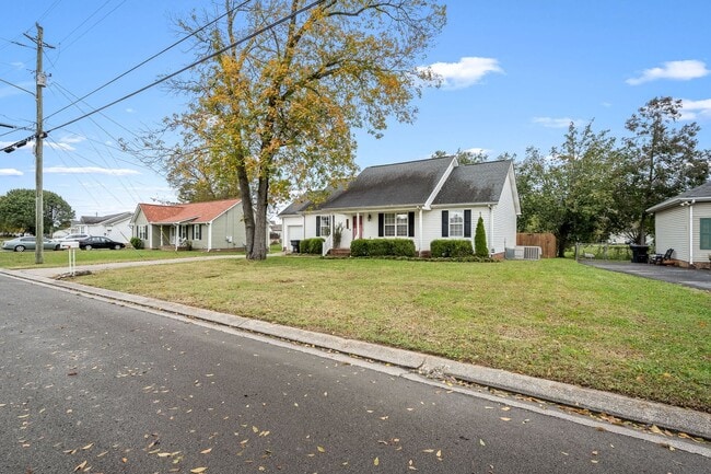 Foto del edificio - 2403 Medford Campbell Blvd