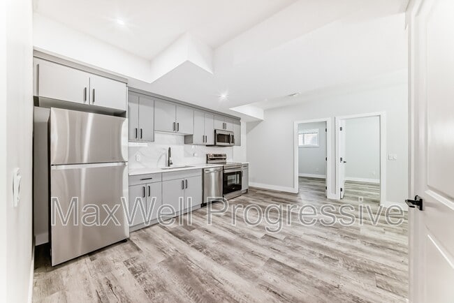 Building Photo - 12901-1123A 123a St NW