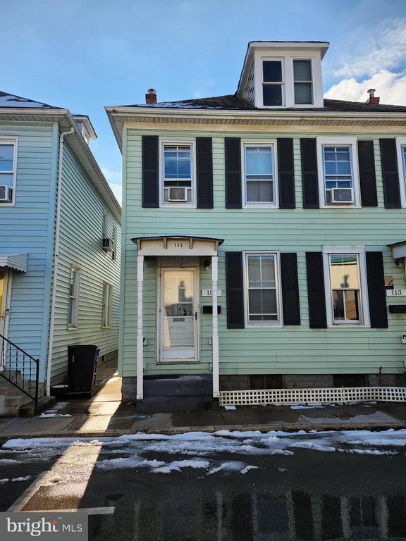Primary Photo - 115 McComas St