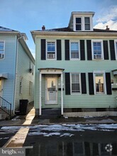 Building Photo - 115 McComas St