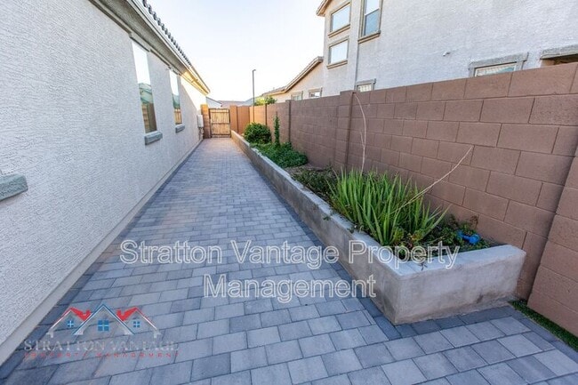 Building Photo - 14270 W Faye Way