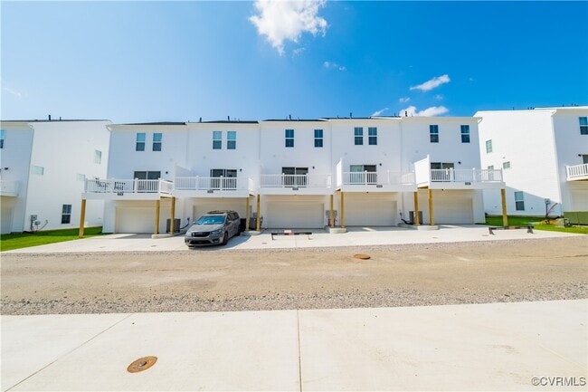 Foto del edificio - 15356 Oasis Sun Wy