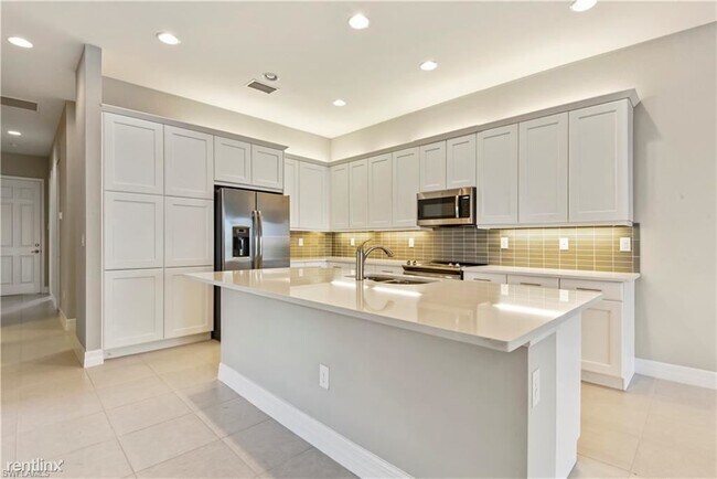 Building Photo - 11892 Lakewood Preserve Pl