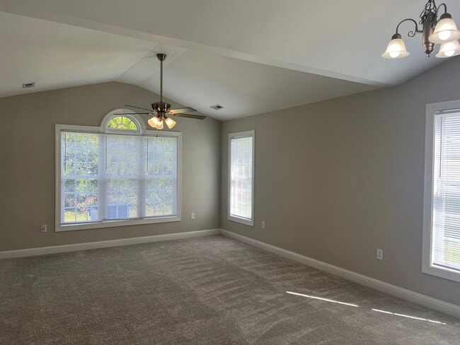 Building Photo - 1108 Crescent Meadows Dr