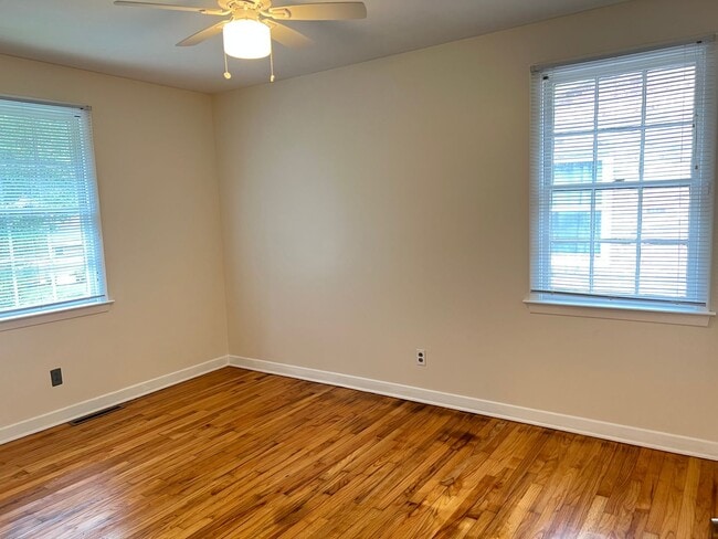 Building Photo - 21 Marlow Dr