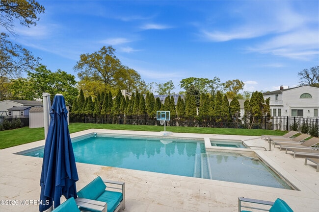 Foto del edificio - 4 Cheryl Dr