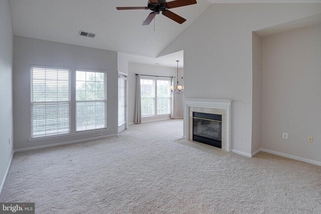 Building Photo - 4132 Fountainside Ln