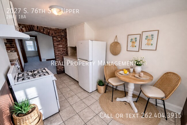 Foto del edificio - 2027 S 76th St