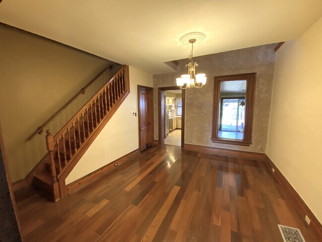 Foto del edificio - 815 W Gordon St