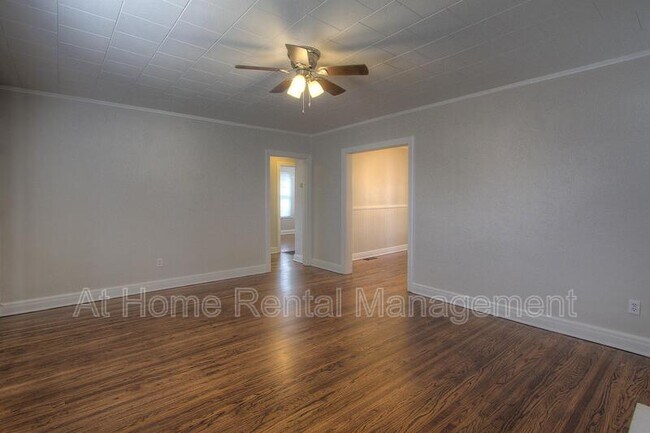 Foto del edificio - 1316 S Knoxville Ave