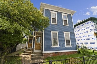 Building Photo - 920 N College Ave