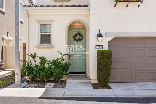 Building Photo - 1604 Armijo Pl