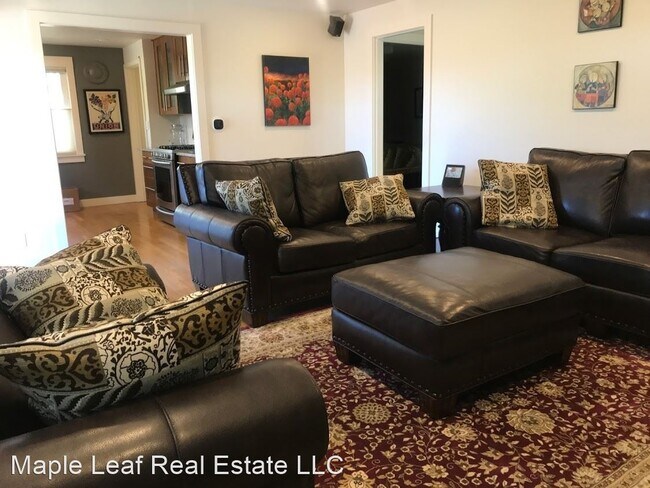 Foto del edificio - 3 br, 2 bath House - 3042 12th Ave W.