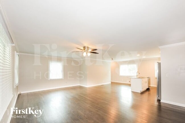 Building Photo - 1089 Azalea Cir NE