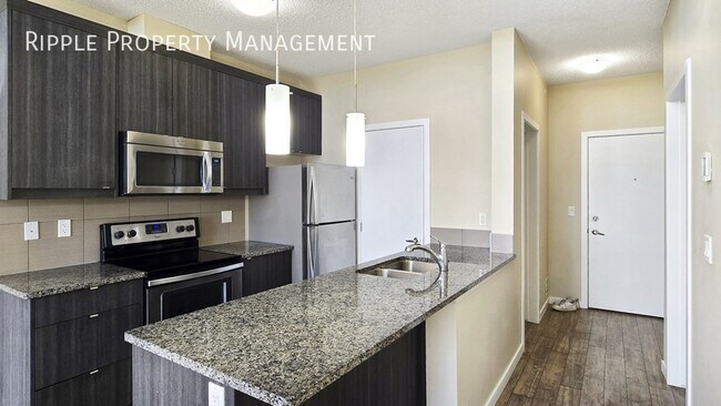 Photo du bâtiment - Fantastic 2 Beds, 1 Baths Apartment/Condo ...