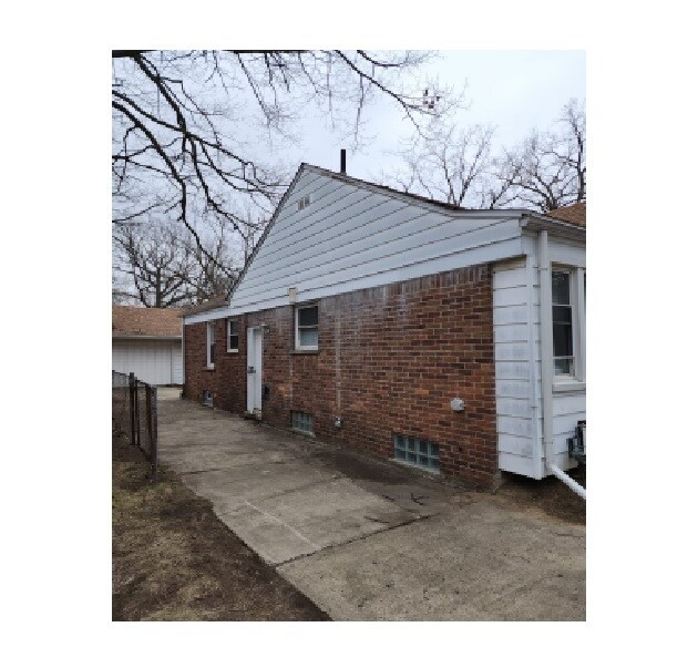 Building Photo - 12724 Appleton St