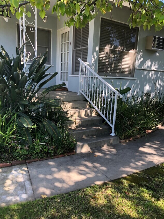 Primary Photo - 2020 Verdugo Blvd