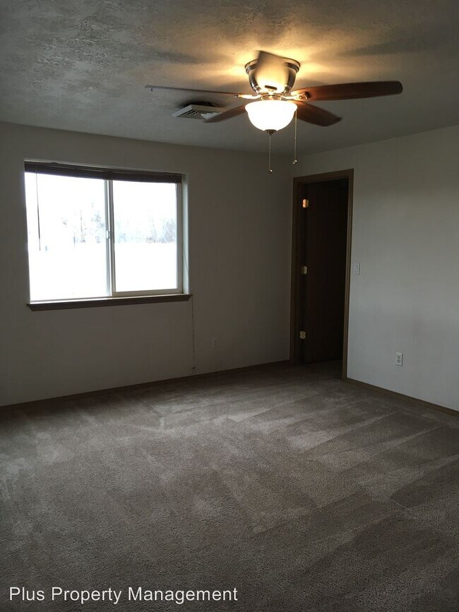 Building Photo - 2 br, 2.5 bath House - 1440 SW 16th St.