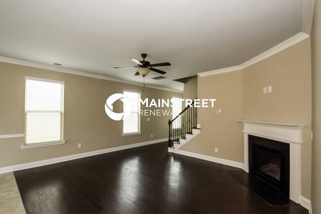Building Photo - 3 Bedroom Pet-Friendly Home in Decatur, GA with Main Street Renewal