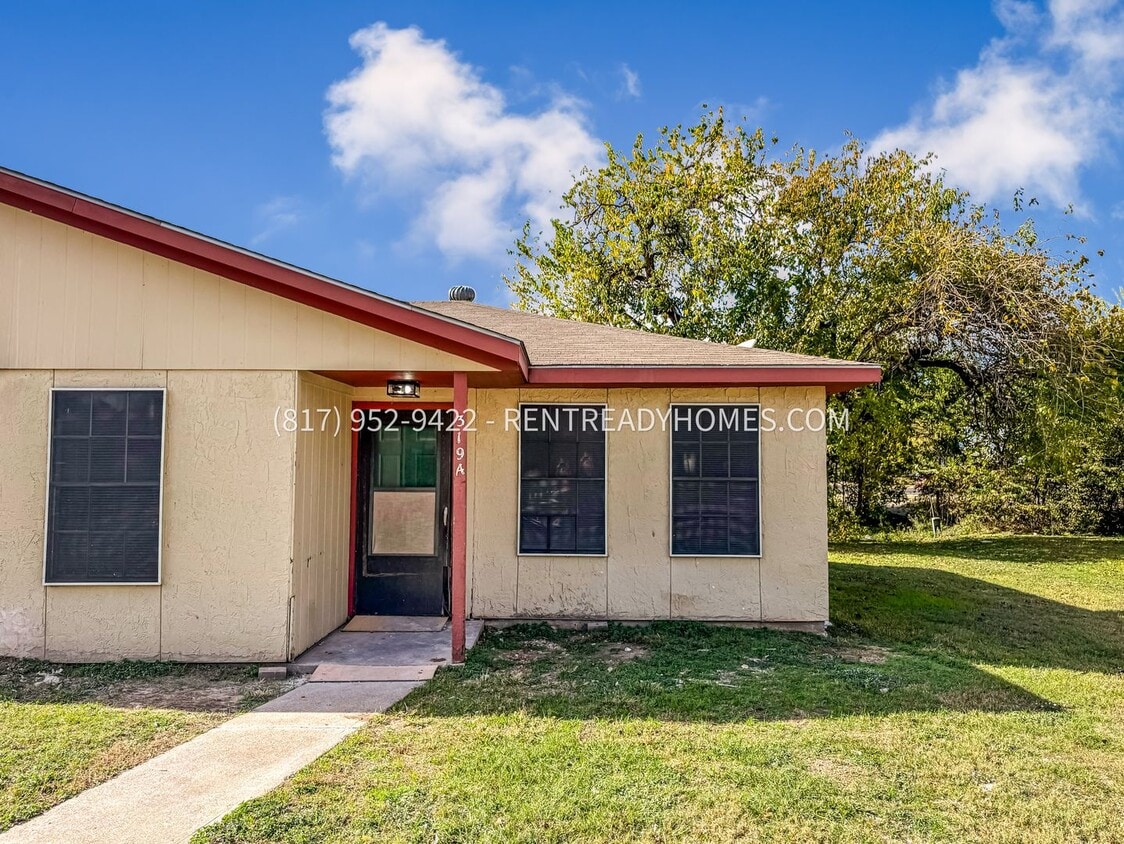 Photo - 319 Frontier Dr. *