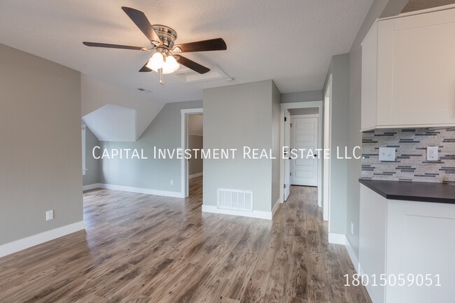 Foto del edificio - 212 B St E