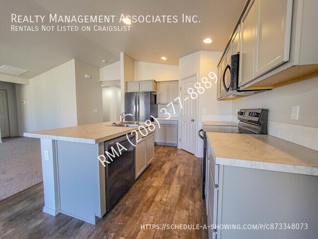 Building Photo - 13234 S Catawba River Ave