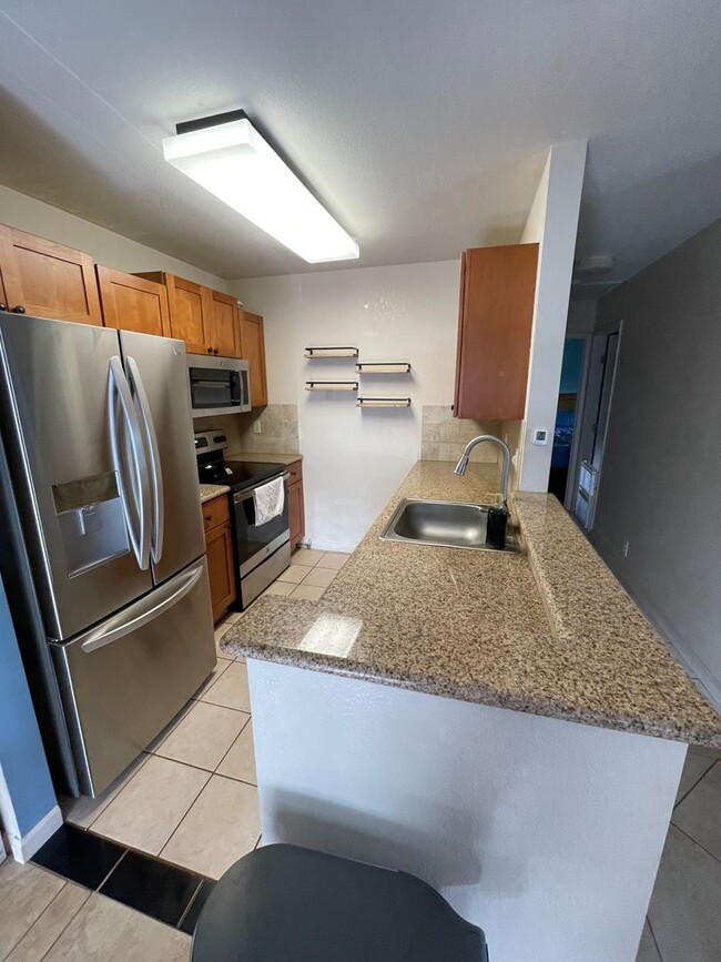 Building Photo - Furnished Southpointe 2Bed/1.5Bath Upper L...