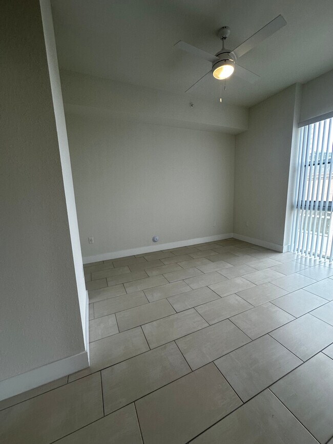 Foto del edificio - 223 NE 27th St