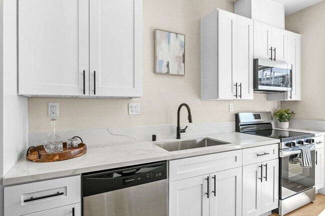 Building Photo - 2679 Imperial Ave