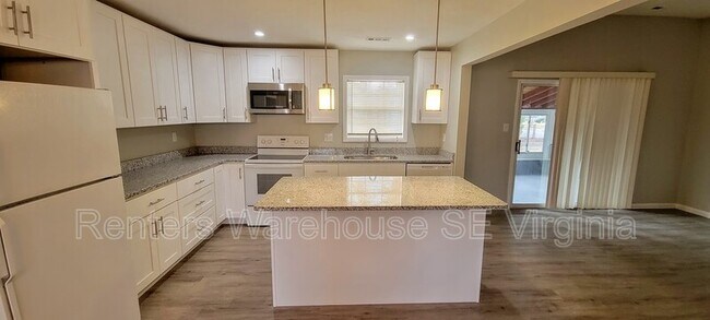 Building Photo - 3307 Loring Ct