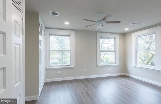 Building Photo - 115 Montgomery Ave