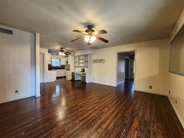 Foto del edificio - 702 S Waterview Dr